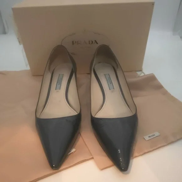 Prada Black Patent Leather Pointed Toe Kitten Heels Pumps EU 37.5 US 7.5 Italy - Picture 7 of 12